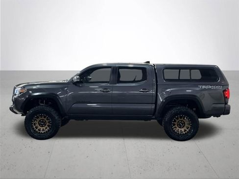 Used 2019 Toyota Tacoma TRD Off-Road image 13