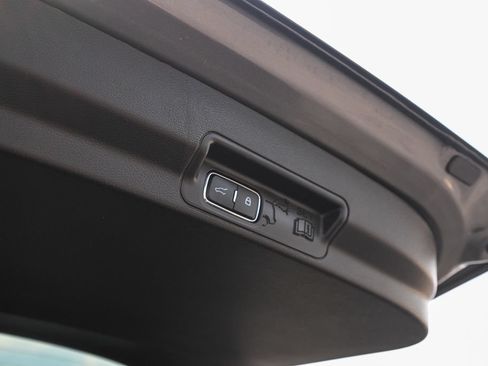 Certified 2025 Ford Explorer ST AWD/4WD image 18