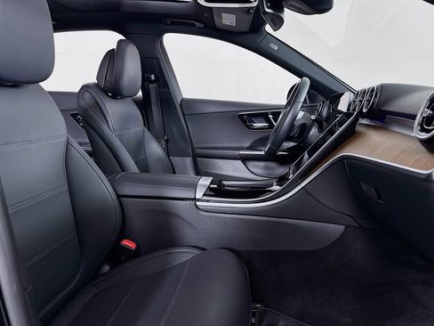 Certified 2025 Mercedes-Benz C 300 Sedan image 7