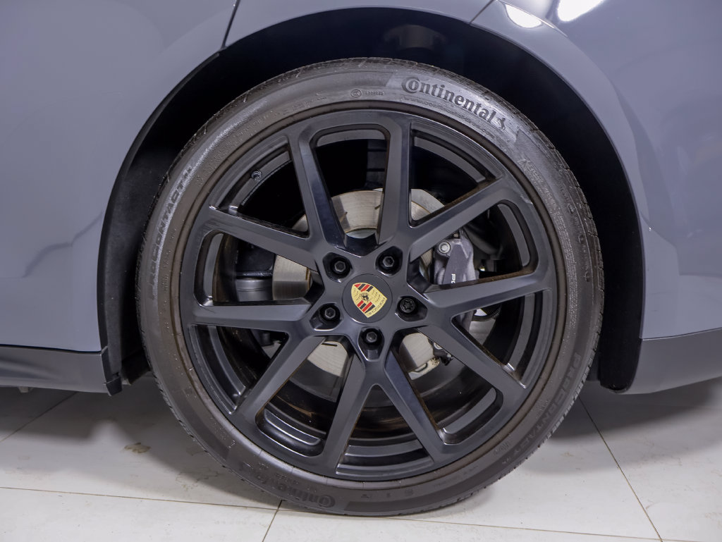Certified 2025 Porsche Panamera w/ Premium Package RWD image 25
