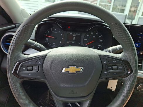 Used 2024 Chevrolet Trax LS image 20