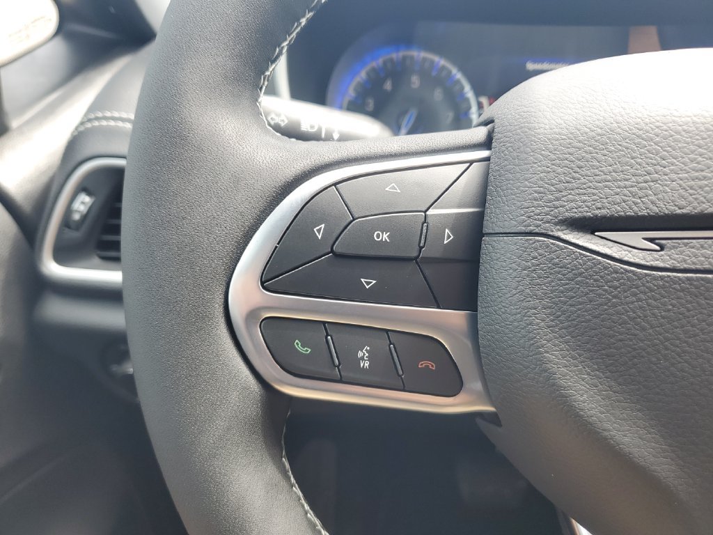 New 2027 Chrysler Pacifica Select FWD image 19