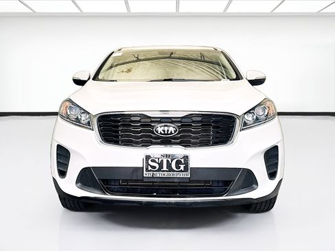 Used 2020 Kia Sorento L FWD image 2
