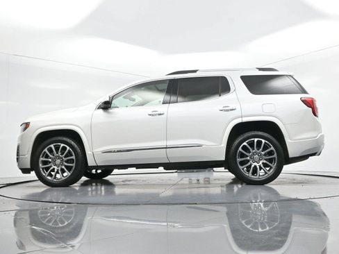 Used 2023 GMC Acadia Denali w/ Denali Ultimate Package FWD image 43