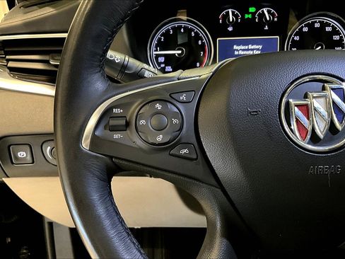 Used 2020 Buick Enclave Premium w/ Sun and Sites Package image 11