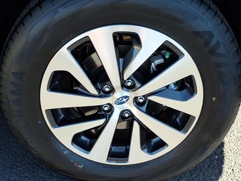 Certified 2025 Subaru Outback Premium w/ Popular Package #1A image 11