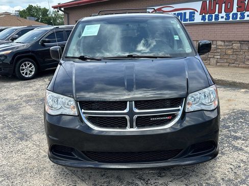 Used 2016 Dodge Grand Caravan SXT w/ Rear Park Assist Package FWD image 4