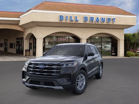 Used 2026 Ford Explorer Active AWD/4WD image 9