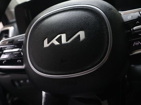 Used 2023 Kia Sorento LX FWD image 22