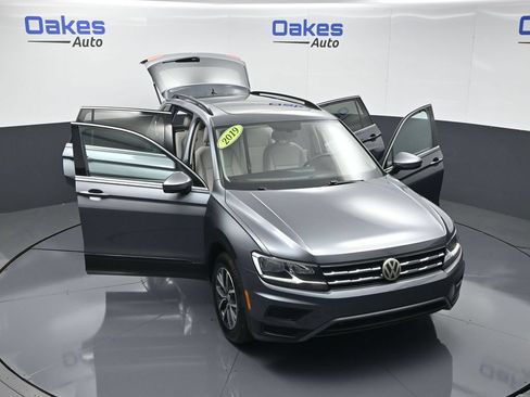 Used 2019 Volkswagen Tiguan SE w/ Panoramic Sunroof Package AWD/4WD image 61