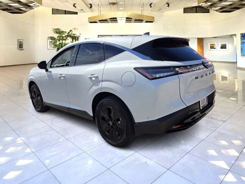 Used 2025 Nissan Murano SV image 5