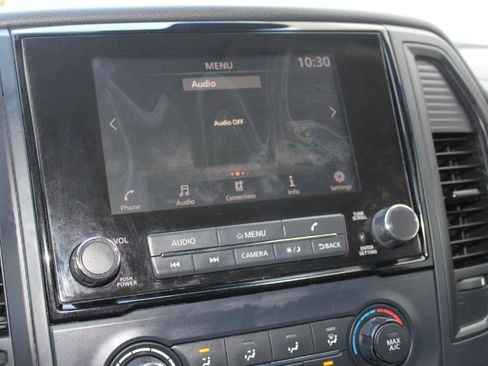Used 2022 Nissan Titan SV AWD/4WD image 30