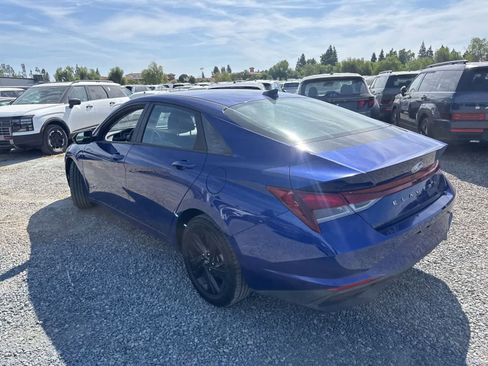 Used 2021 Hyundai Elantra SEL w/ Convenience Package FWD image 7