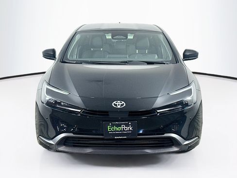 Used 2025 Toyota Prius LE FWD image 2