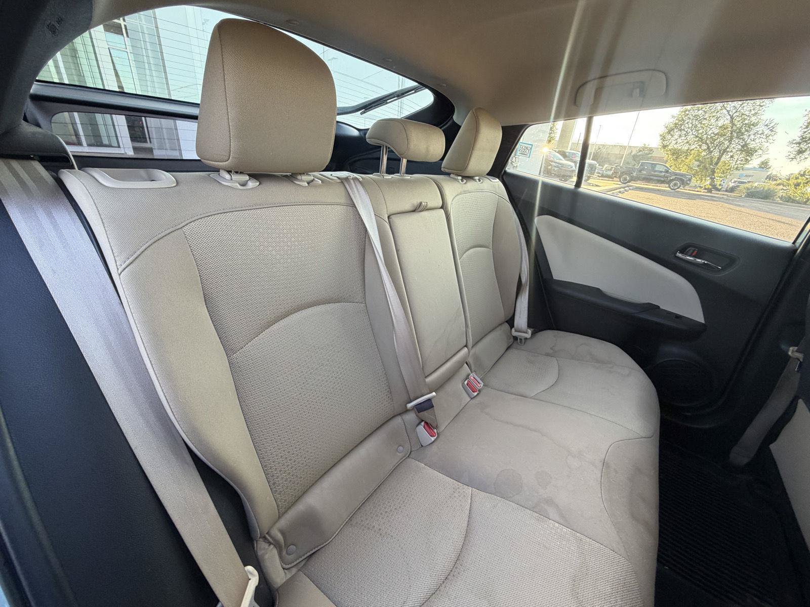 Used 2020 Toyota Prius LE AWD/4WD image 17