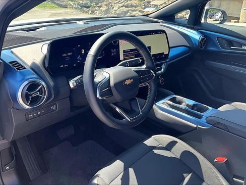 Used 2025 Chevrolet Equinox EV LT w/ Convenience Package FWD image 13