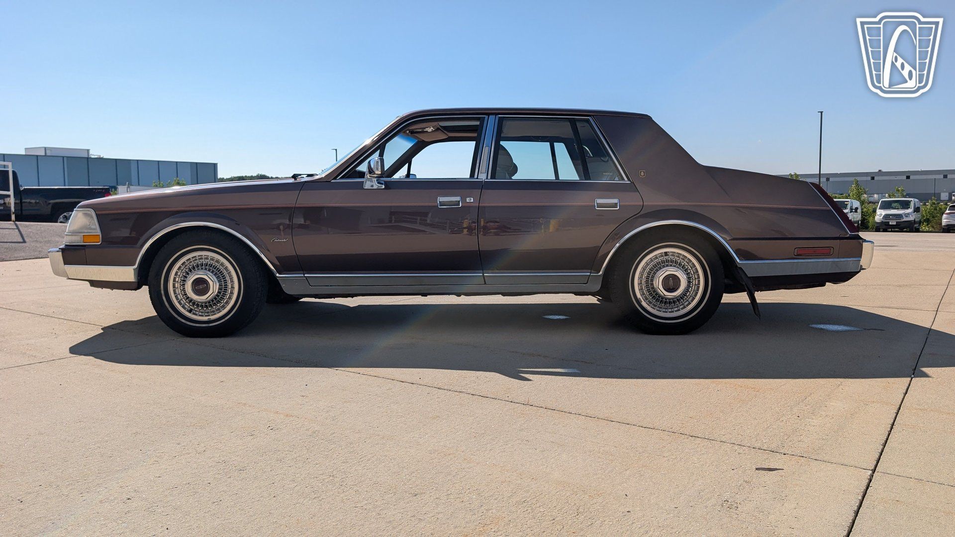 Used 1987 Lincoln Continental Signature RWD image 7
