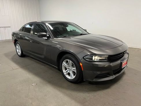 Used 2021 Dodge Charger SXT w/ Leather Interior Group RWD image 2