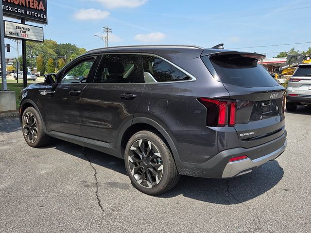 Used 2025 Kia Sorento EX w/ Panoramic Sunroof Package FWD image 6