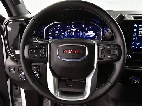 Used 2024 GMC Sierra 1500 Elevation AWD/4WD image 18