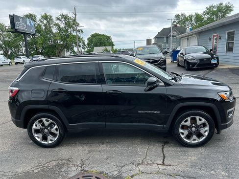 Used 2019 Jeep Compass Limited AWD/4WD image 2