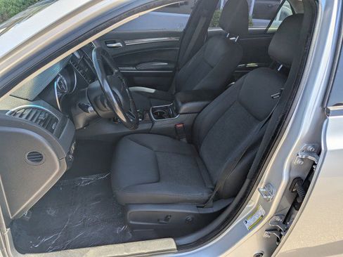 Used 2019 Chrysler 300 Touring w/ Sport Appearance Package RWD image 11
