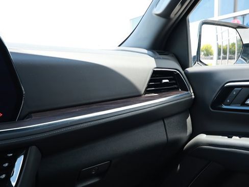 Used 2025 Chevrolet Tahoe LT RWD image 26
