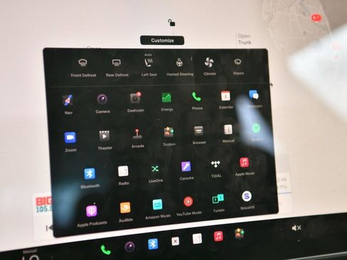 Used 2022 Tesla Model 3 Standard Range Plus image 28