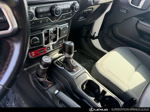 Used 2019 Jeep Wrangler Unlimited Rubicon AWD/4WD image 10