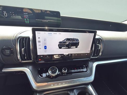 New 2026 Ford Expedition Platinum AWD/4WD image 9