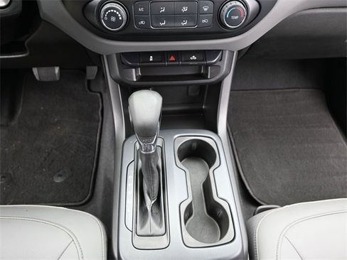 Used 2022 Chevrolet Colorado W/T image 9