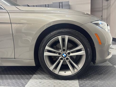 Used 2018 BMW 330i xDrive Sedan AWD/4WD image 5