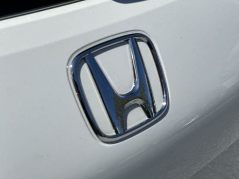 Used 2025 Honda HR-V LX image 10