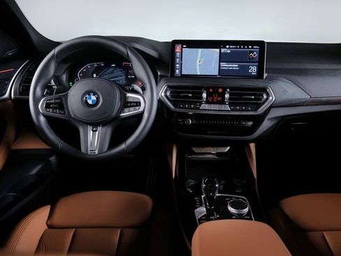 Used 2025 BMW X4 xDrive30i w/ Premium Package AWD/4WD image 11