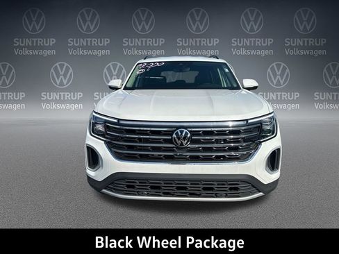 New 2026 Volkswagen Atlas SE FWD image 8
