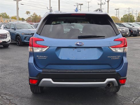 Used 2021 Subaru Forester Touring image 13