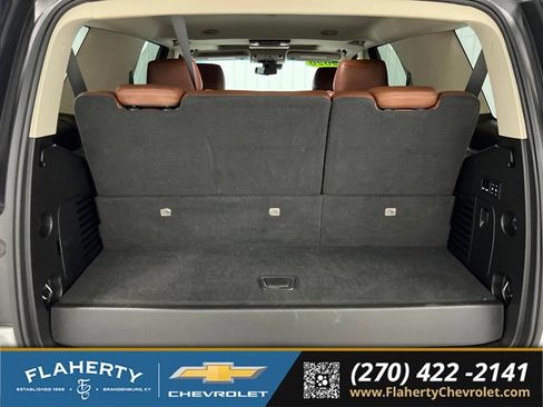 Used 2020 Cadillac Escalade Luxury AWD/4WD image 19