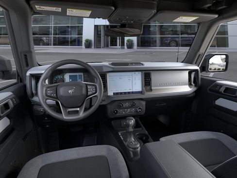 New 2025 Ford Bronco Base image 32