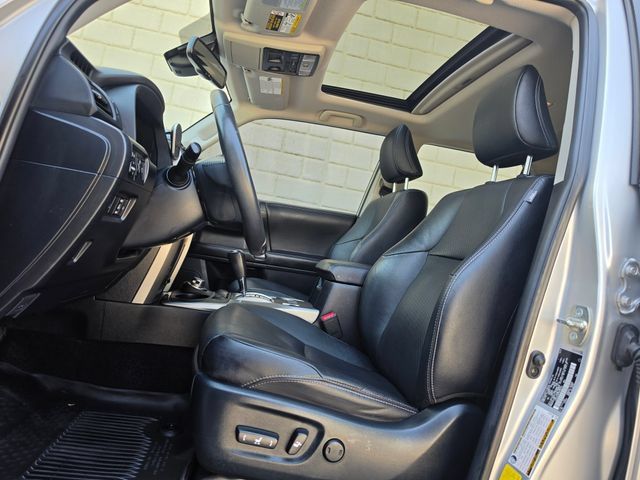 Used 2022 Toyota 4Runner Limited AWD/4WD image 27