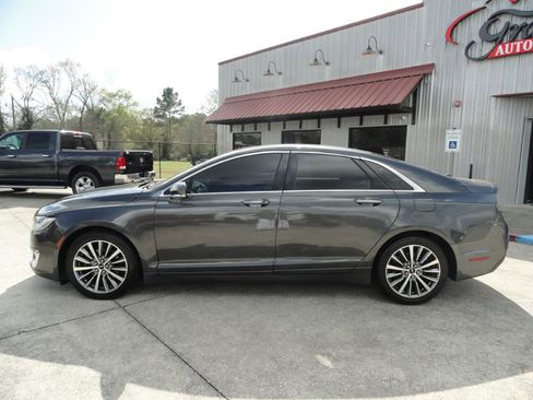 Used 2018 Lincoln MKZ Select w/ Select Plus Package image 3
