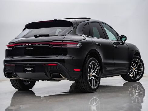 Certified 2026 Porsche Macan AWD/4WD image 11