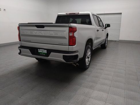 Used 2020 Chevrolet Silverado 1500 Custom w/ Custom Value Package image 9