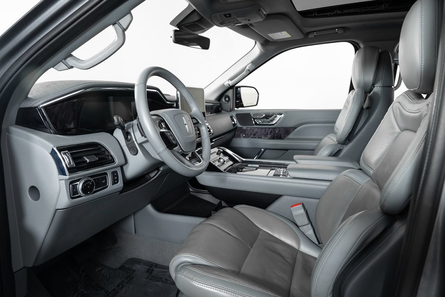 Used 2021 Lincoln Navigator L Reserve AWD/4WD image 12