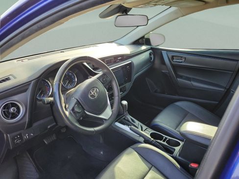Used 2017 Toyota Corolla XSE FWD image 9