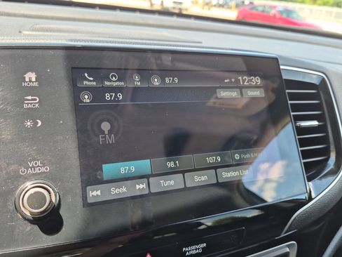 Used 2022 Honda Pilot Touring image 18