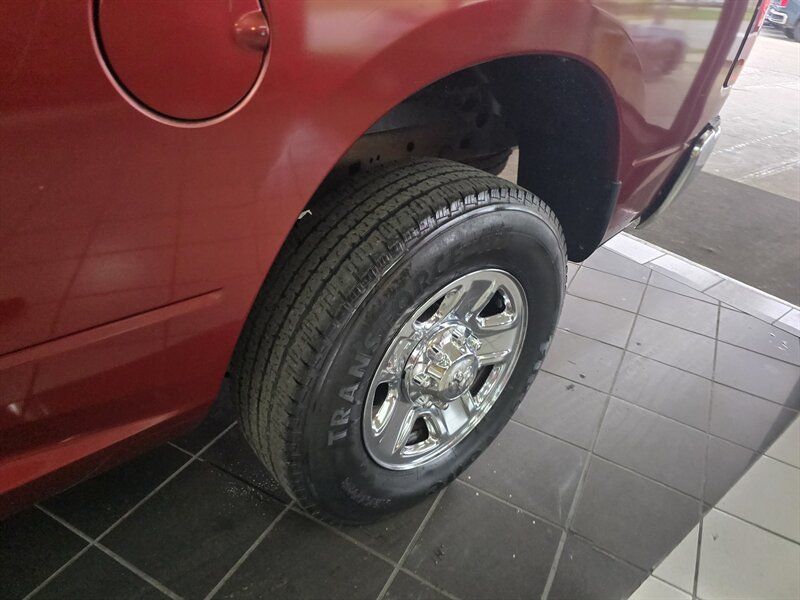 Used 2015 RAM 2500 SLT RWD image 28