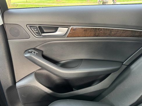 Used 2013 Audi Q5 2.0T Premium w/ Convenience Pkg image 16