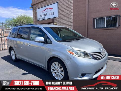 Used 2015 Toyota Sienna Limited Premium FWD image 1