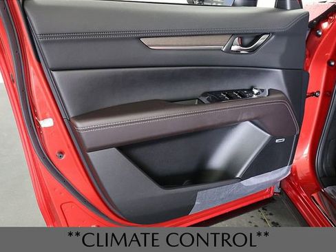 New 2025 MAZDA CX-5 Signature image 18