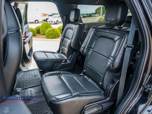 Used 2021 Lincoln Navigator Reserve w/ Luxury Package AWD/4WD image 11